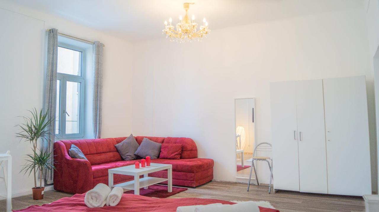 Spacious Shared Apartment Schoenbrunn Vienna Exterior photo