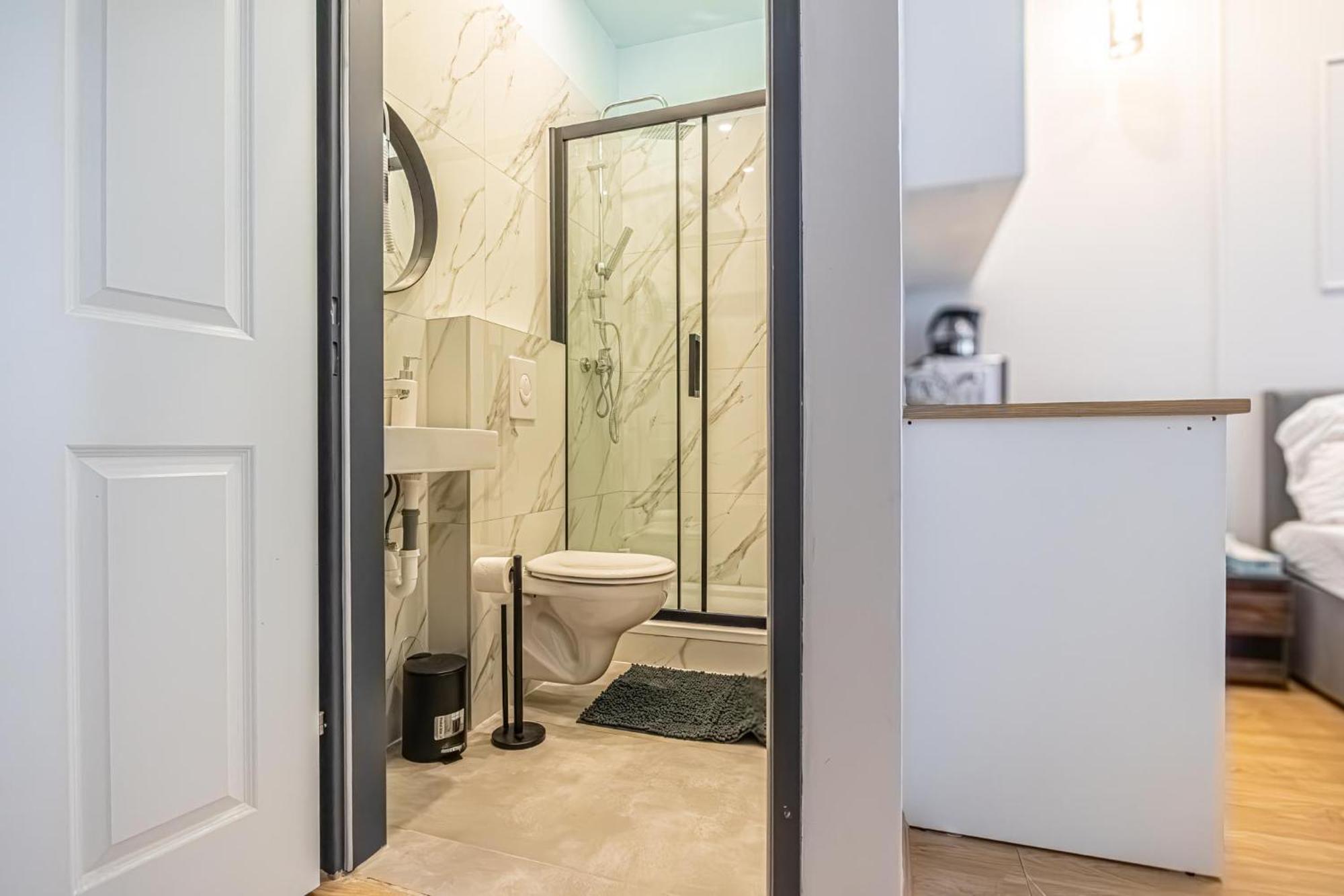 Spacious Shared Apartment Schoenbrunn Vienna Exterior photo