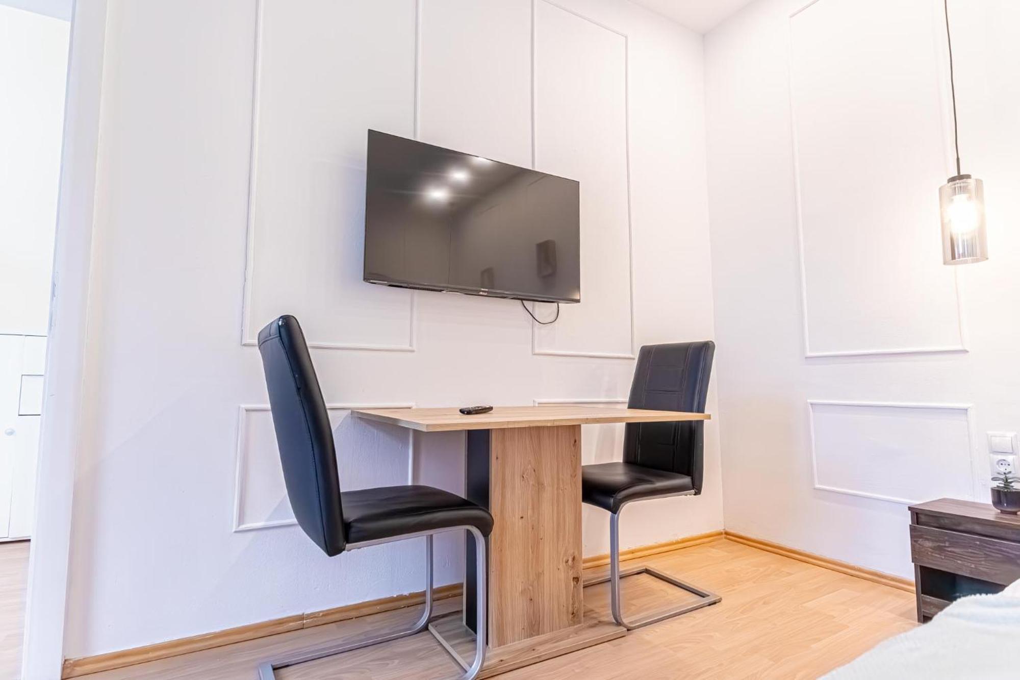 Spacious Shared Apartment Schoenbrunn Vienna Exterior photo