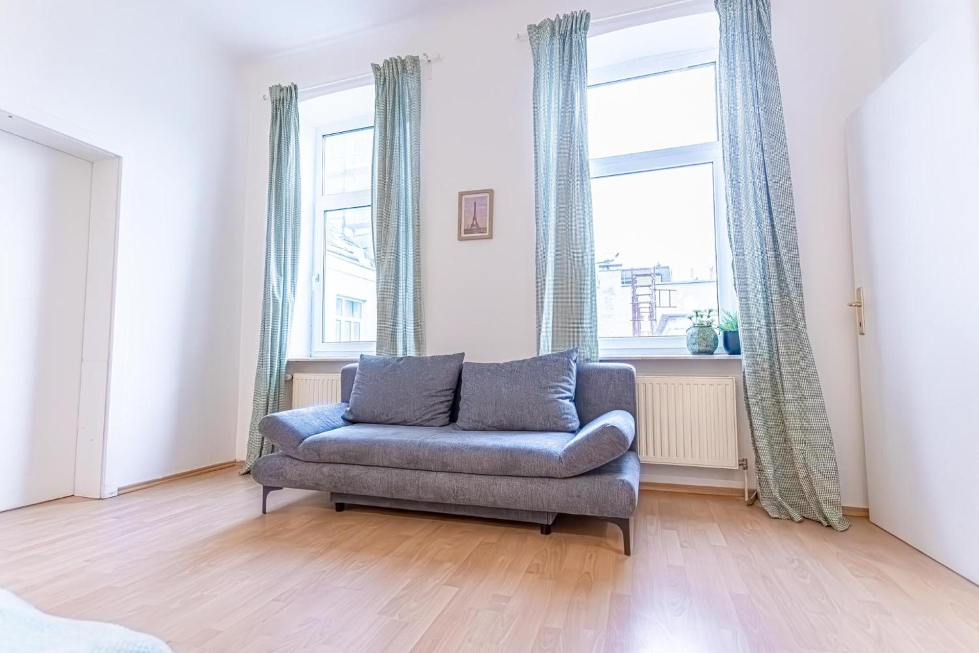 Spacious Shared Apartment Schoenbrunn Vienna Exterior photo