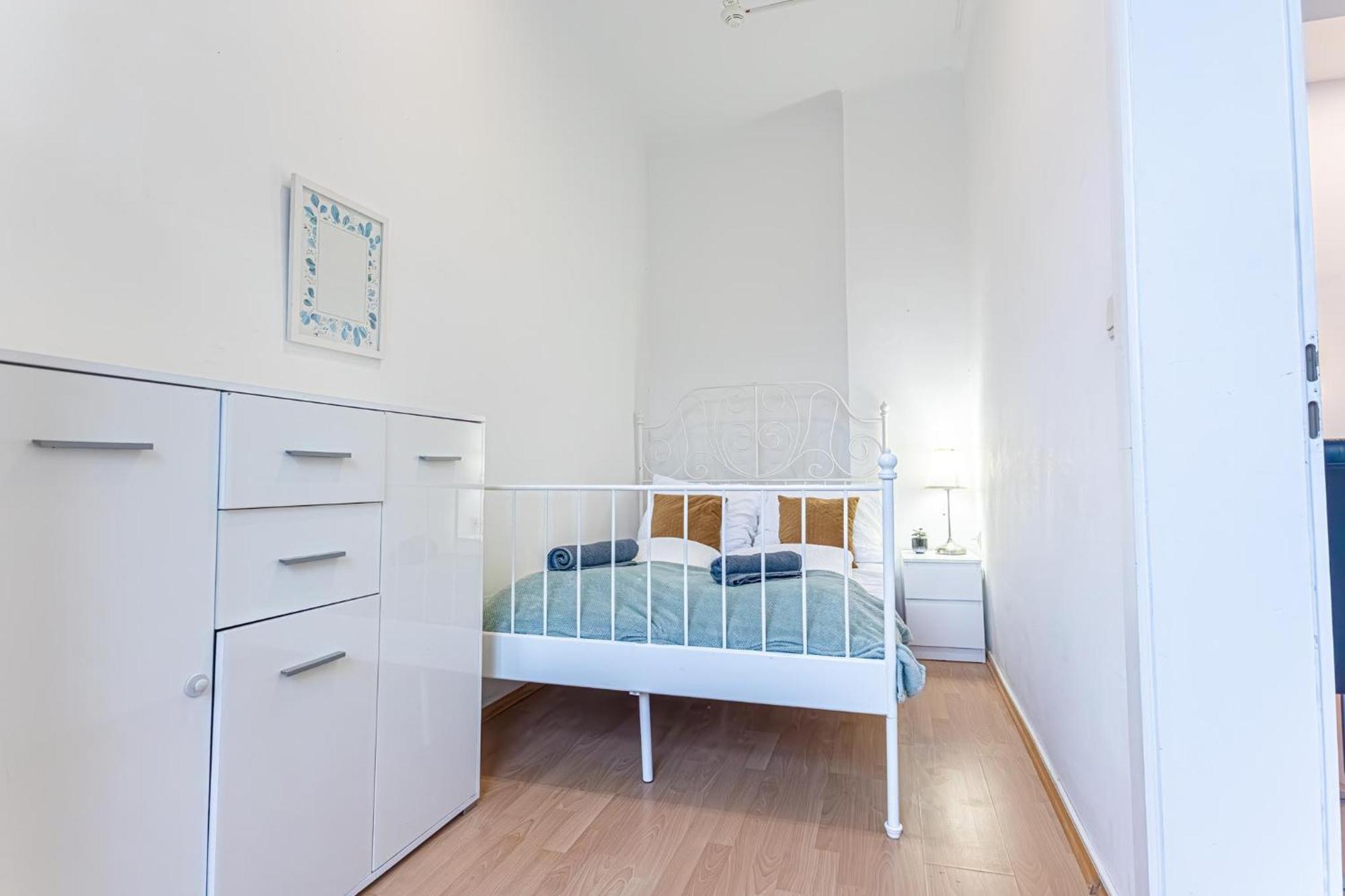 Spacious Shared Apartment Schoenbrunn Vienna Exterior photo